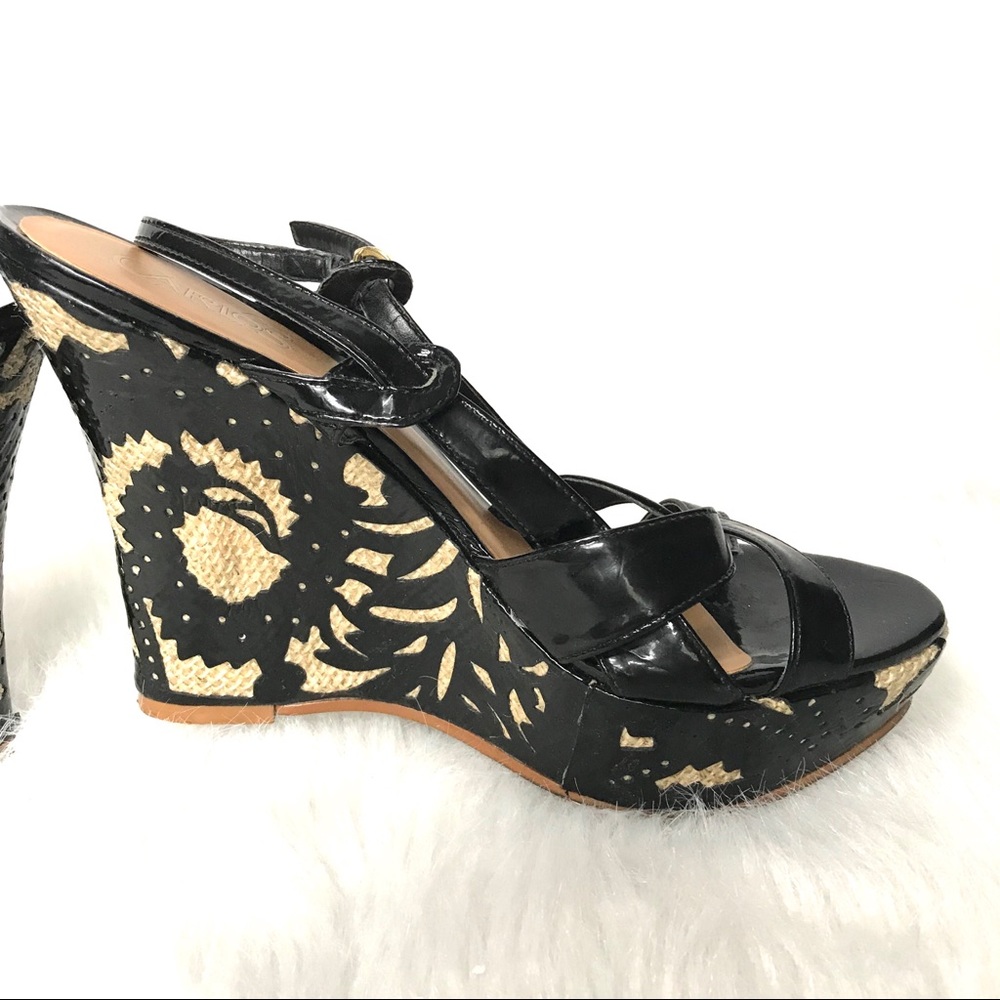 Carlos Santana Designer wedge sandal!
